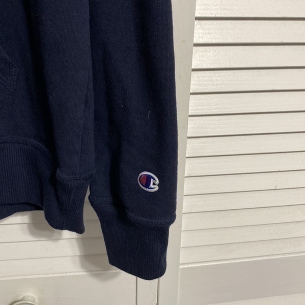 Champion hoodie navy with gray lined hood! - Picture 4 of 6